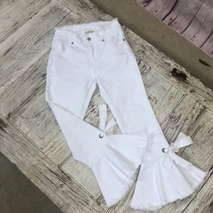 Gianni Bini White Jeans with Flair Bottoms